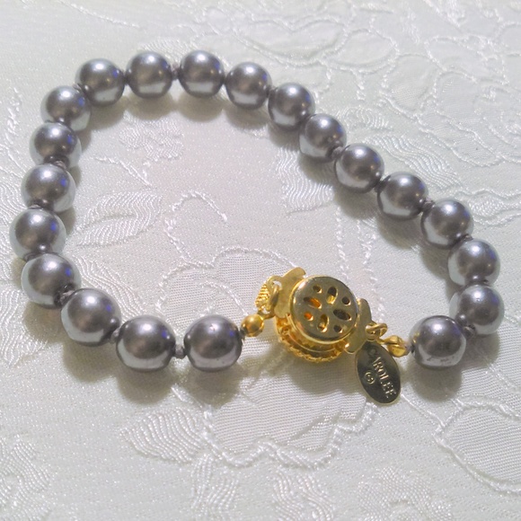 Carolee Black Glass Pearl Hand Knotted Bracelet - Picture 4 of 4